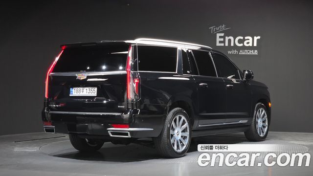Cadillac Escalade 6.2 ESV ESV Premium Luxury Platinum — пробег 27 540 км — фото 2 из 5
