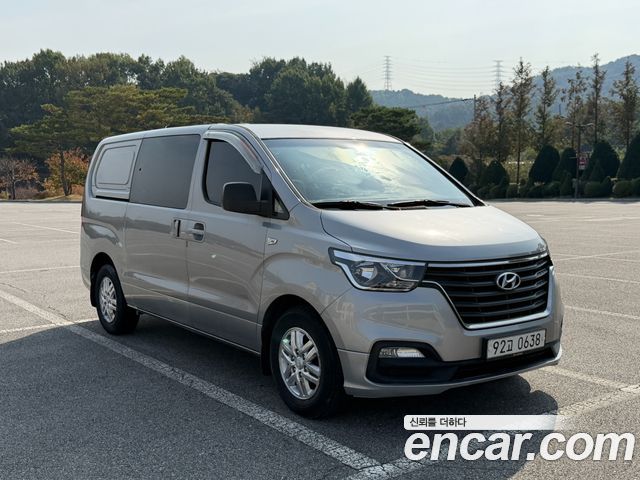 Hyundai Starex Van 5-Seater Smart — пробег 192 769 км — фото 2 из 5