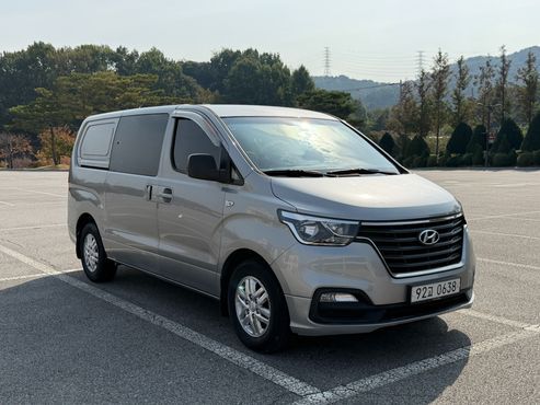 Hyundai Starex Van 5-Seater Smart — пробег 192 769 км — фото 2 из 5