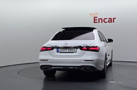 Mercedes-Benz E-Class E350 4MATIC AMG Line — пробег 74 995 км — фото 4 из 5
