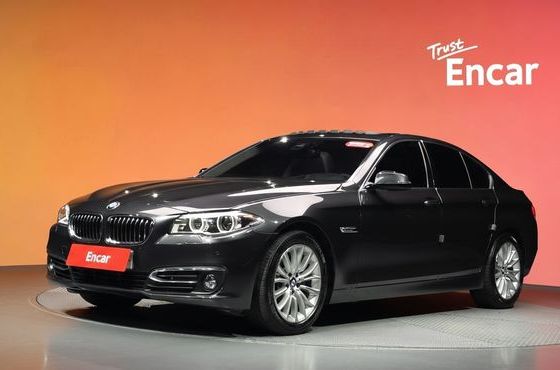 BMW 5-Series 520d xDrive Luxury Plus — пробег 79 035 км — фото 1 из 5