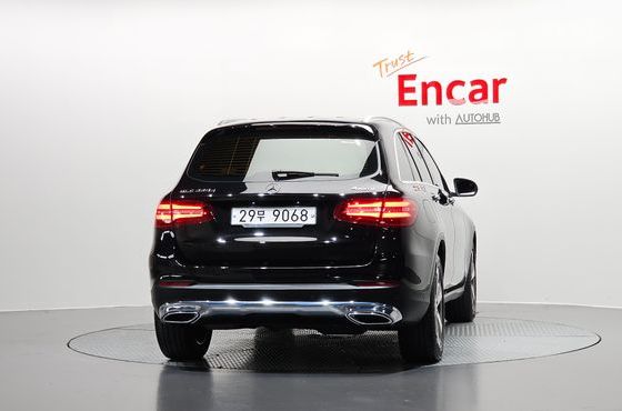 Mercedes-Benz GLC-Class GLC220 d 4MATIC Premium — пробег 84 256 км — фото 4 из 5