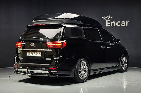 Kia Carnival 9-Seater Hi-Limousine Prestige Hiroof — пробег 80 078 км — фото 2 из 5