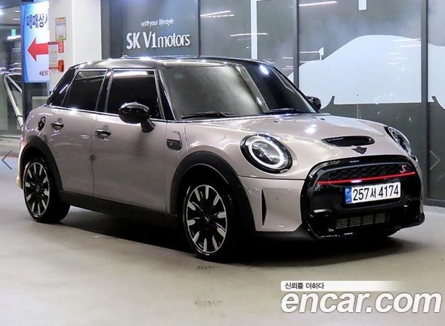 Mini Cooper Classic Third Generation — пробег 50 244 км — фото 1 из 5