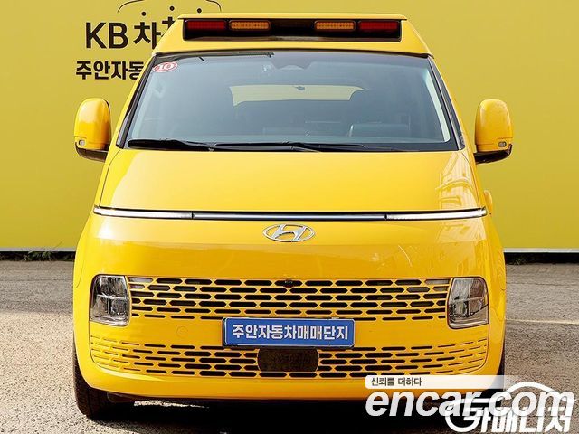 Hyundai Staria L3.5  Kinder Safety Car 15-Seater — пробег 122 835 км — фото 3 из 5