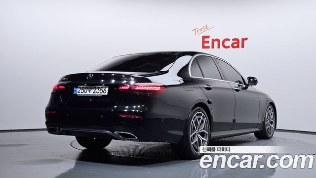 Mercedes-Benz E-Class E220d 4MATIC AMG Line — пробег 69 788 км — фото 2 из 5