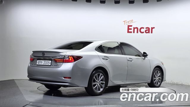 Lexus ES Supreme XV60 — пробег 109 005 км — фото 2 из 5