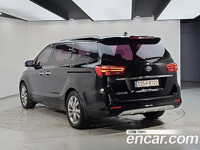 Kia Carnival из Кореи Encar