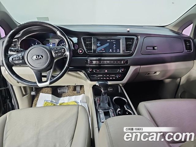 Kia Carnival из Кореи Encar