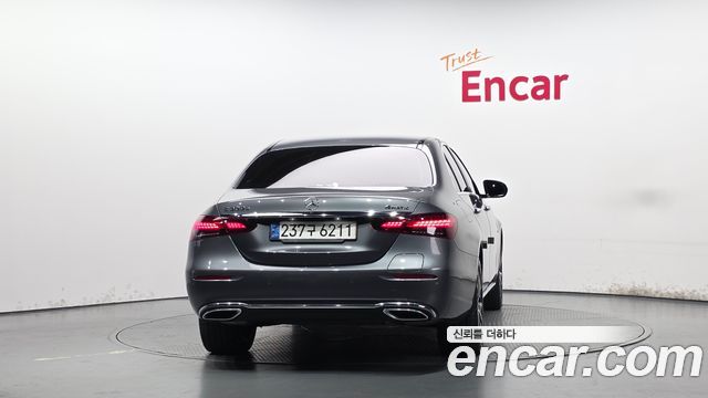 Mercedes-Benz E-Class E300e 4MATIC Exclusive — пробег 76 758 км — фото 4 из 5