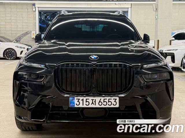 BMW X7 xDrive 40d M Sport 7 STR — пробег 4 900 км — фото 3 из 5