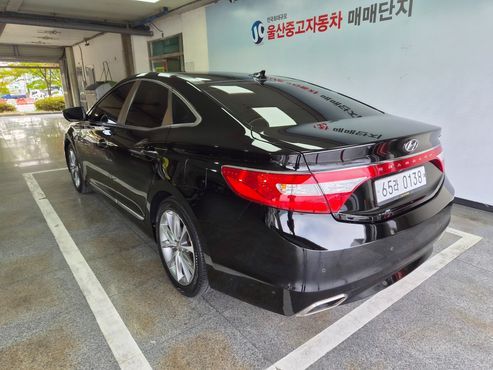 Hyundai Grandeur HG300 Exclusive — пробег 57 774 км — фото 2 из 5