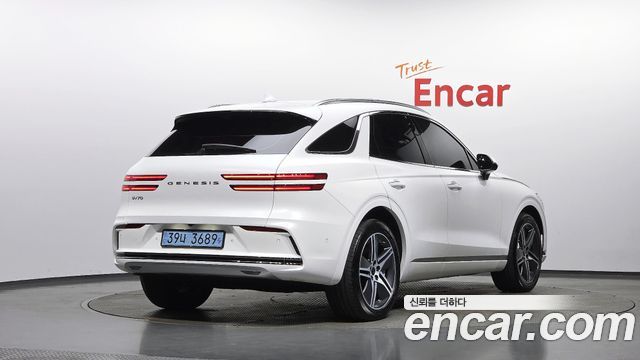 Genesis GV70 e-AWD — пробег 7 223 км — фото 2 из 5