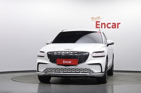 Genesis GV70 e-AWD — пробег 7 223 км — фото 3 из 5