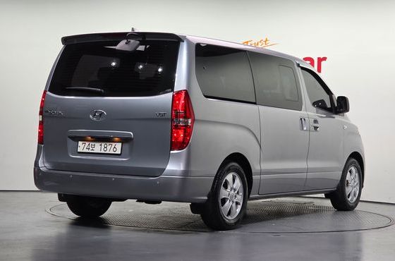 Hyundai Starex Wagon 12-Seater Modern — пробег 18 476 км — фото 2 из 5