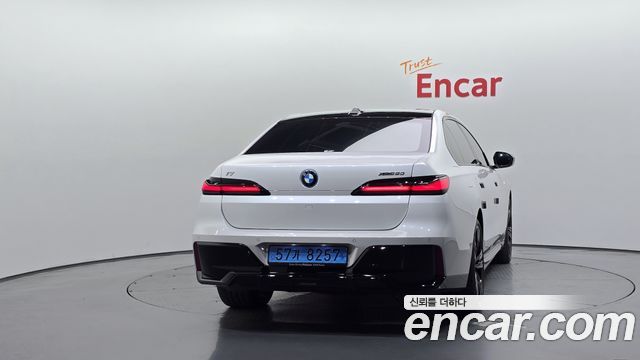 BMW i7 xDrive 60 M sport — пробег 17 800 км — фото 4 из 5