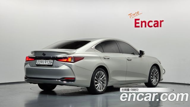 Lexus ES Limited — пробег 97 876 км — фото 2 из 5