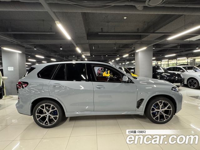 BMW X5 xDrive 30d M Sport — пробег 5 100 км — фото 2 из 5