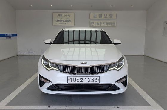 Kia K5 2.0 LPI Rental Car Luxury — пробег 131 000 км — фото 2 из 5