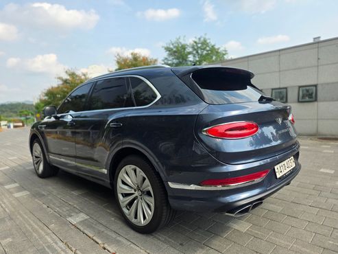 Bentley Bentayga 4.0 V8 Azure — пробег 24 308 км — фото 4 из 5