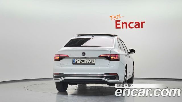 Volkswagen Jetta 1.5 TSI Prestige — пробег 168 429 км — фото 4 из 5