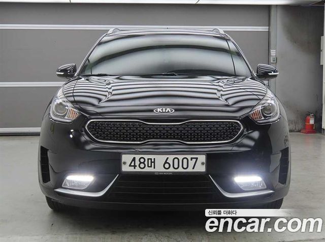 Kia Niro Luxury — пробег 146 993 км — фото 2 из 5