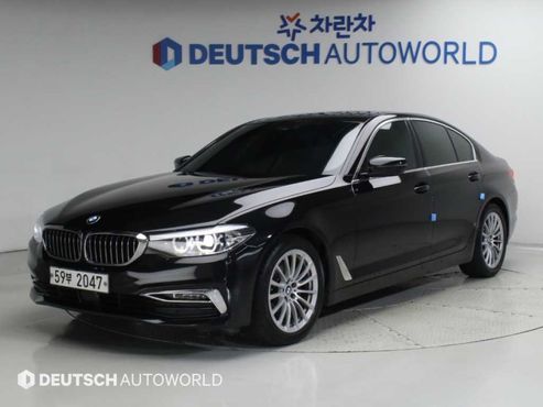 BMW 5-Series 520i Luxury — пробег 108 000 км — фото 1 из 5