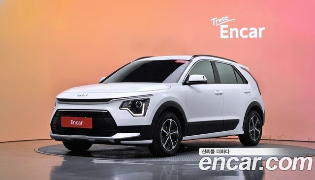 Kia Niro Prestige — пробег 39 878 км — фото 1 из 5
