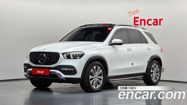 Mercedes-Benz GLE-Class GLE300d 4MATIC — пробег 73 604 км — фото 1 из 5