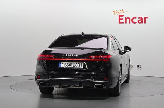 Audi A6 45 TFSI Quattro S Line — пробег 7 050 км — фото 4 из 5