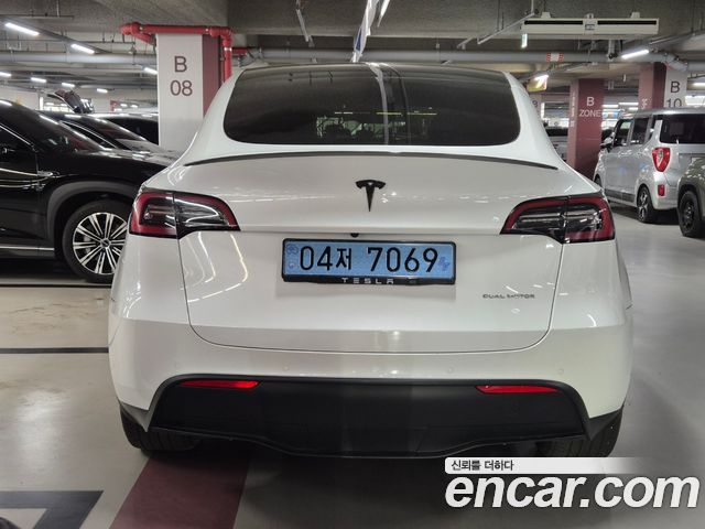 Tesla Model Y Long Range AWD — пробег 90 157 км — фото 4 из 5
