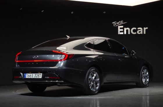Hyundai Sonata 2.0 Premium Plus — пробег 28 831 км — фото 2 из 5