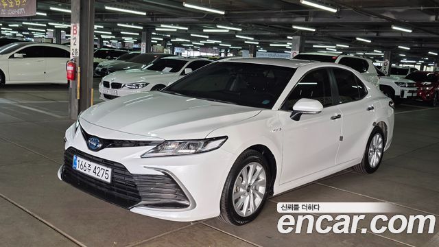 Toyota Camry 2.5 LE Hybrid — пробег 35 900 км — фото 1 из 5