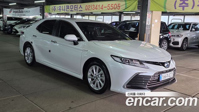 Toyota Camry 2.5 LE Hybrid — пробег 35 900 км — фото 3 из 5