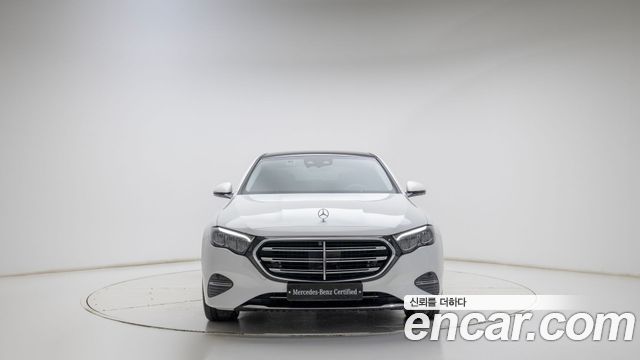 Mercedes-Benz E-Class E220d 4MATIC Exclusive — пробег 17 996 км — фото 3 из 5