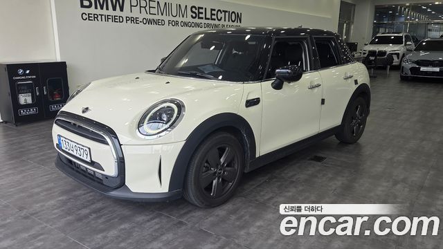 Mini Cooper 5Door Classic Third Generation — пробег 23 941 км — фото 2 из 4