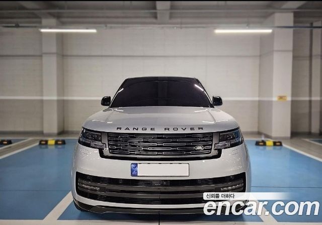 Land Rover Range Rover P530 Autobiography Long Wheel Base — пробег 42 000 км — фото 1 из 5