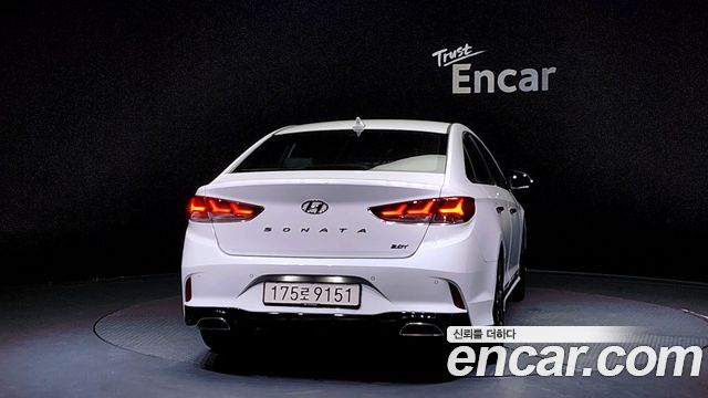 Hyundai Sonata 2.0 Turbo Exclusive — пробег 157 831 км — фото 4 из 5