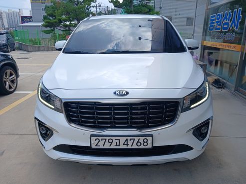 Kia Carnival 9-Seater Prstige — пробег 74 539 км — фото 1 из 5