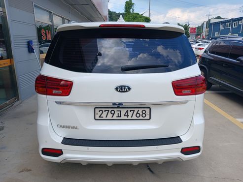 Kia Carnival 9-Seater Prstige — пробег 74 539 км — фото 5 из 5