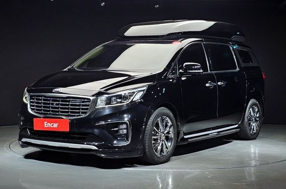 Kia Carnival 7-Seater Hi-Limousine VIP — пробег 110 434 км — фото 1 из 5