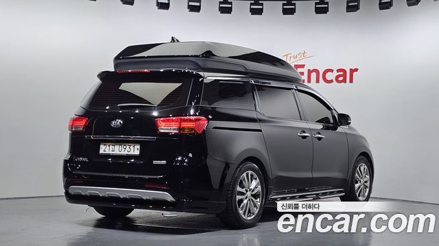 Kia Carnival из Кореи Encar