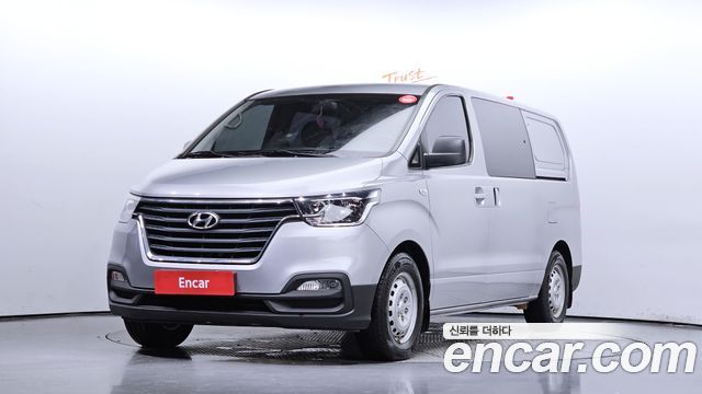 Hyundai Starex Van 5-Seater Style — пробег 78 336 км — фото 1 из 5