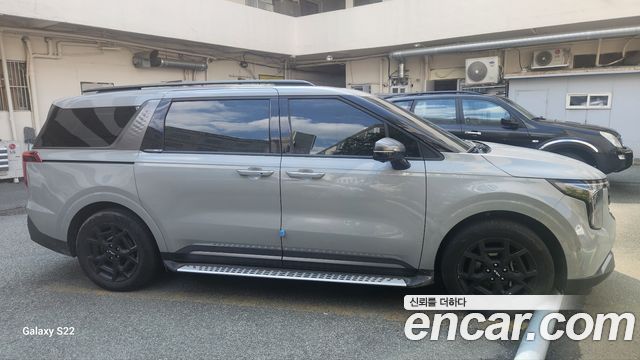 Kia Carnival HEV 9seater Signature — пробег 14 500 км — фото 4 из 5