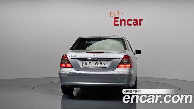 Mercedes-Benz E-Class из Кореи Encar
