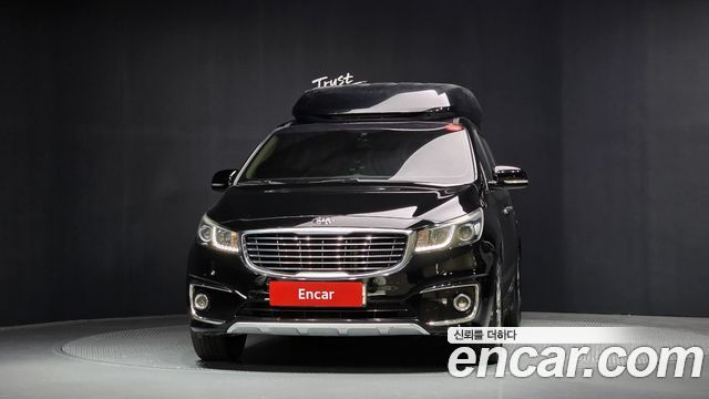 Kia Carnival 7-seater Hi-limousine VIP — пробег 182 892 км — фото 3 из 5