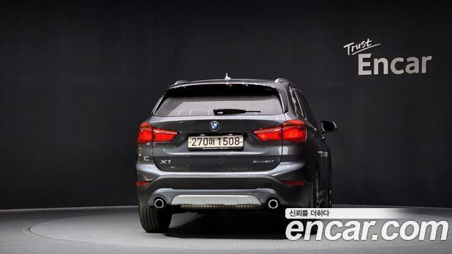 BMW X1 xDrive 20i xLine — пробег 48 287 км — фото 4 из 5