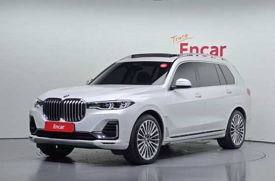 BMW X7 xDrive 40i Design Pure Excellence 7-Seater — пробег 106 473 км — фото 1 из 5