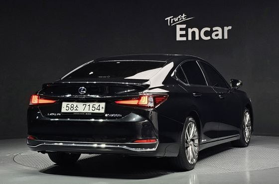 Lexus ES Executive — пробег 97 541 км — фото 2 из 5