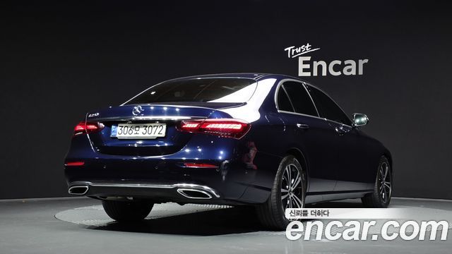 Mercedes-Benz E-Class из Кореи Encar